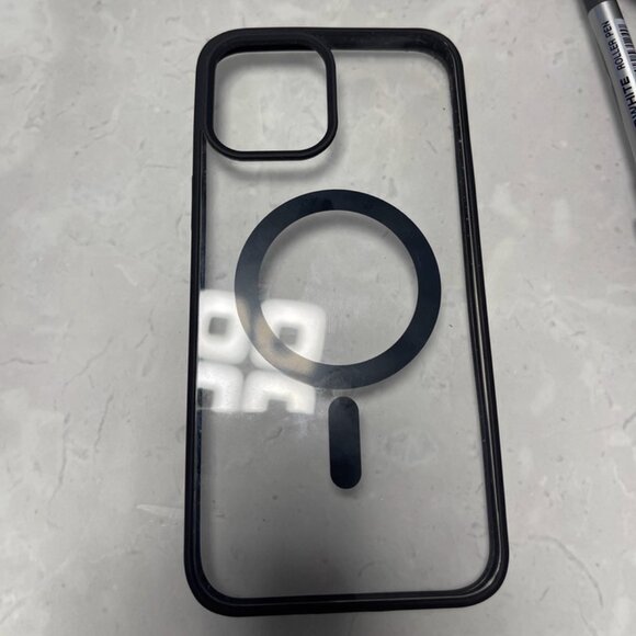 Cream iPhone16 Case - Picture 1 of 2